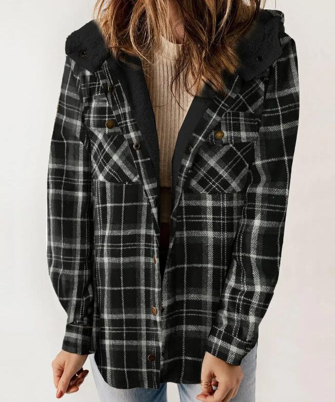 Amelia | Női kockás, kapucnis flaneldzseki