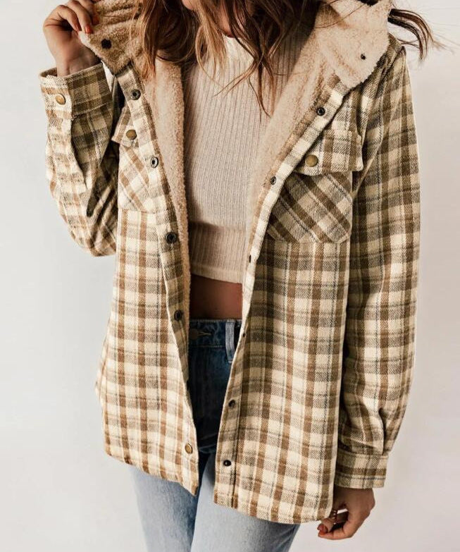 Amelia | Női kockás, kapucnis flaneldzseki